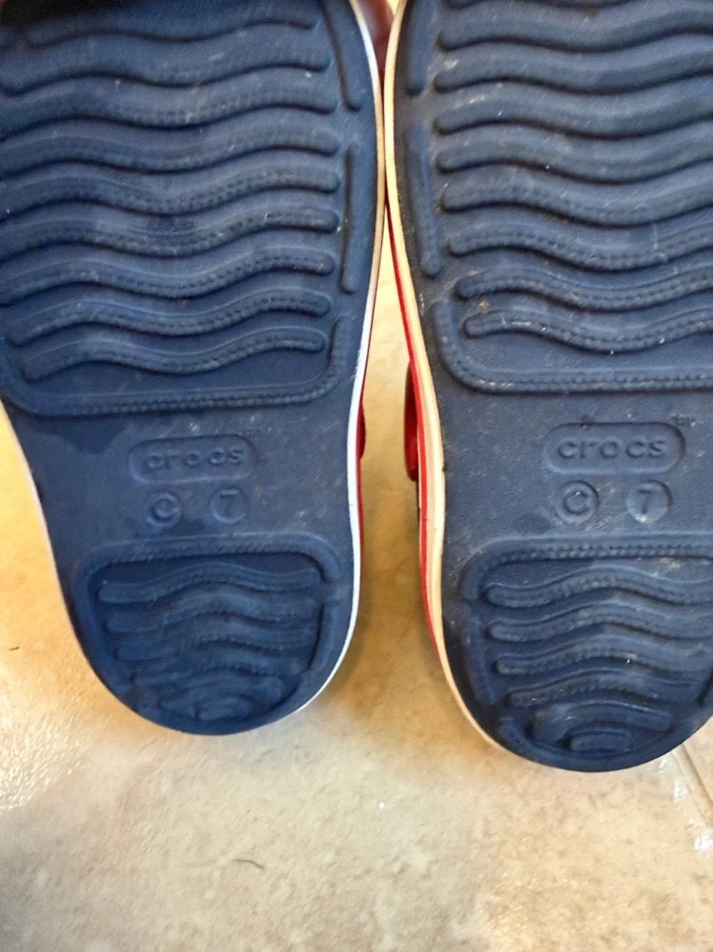 CROCS Kids Navy/Red Dual-Strap Sandals & 101 Dalmatians tennis shoes size 61/2